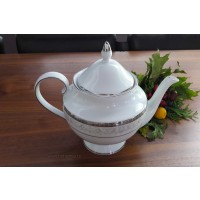 Porcelain tea pot - GLORIA - Catalog no 2024